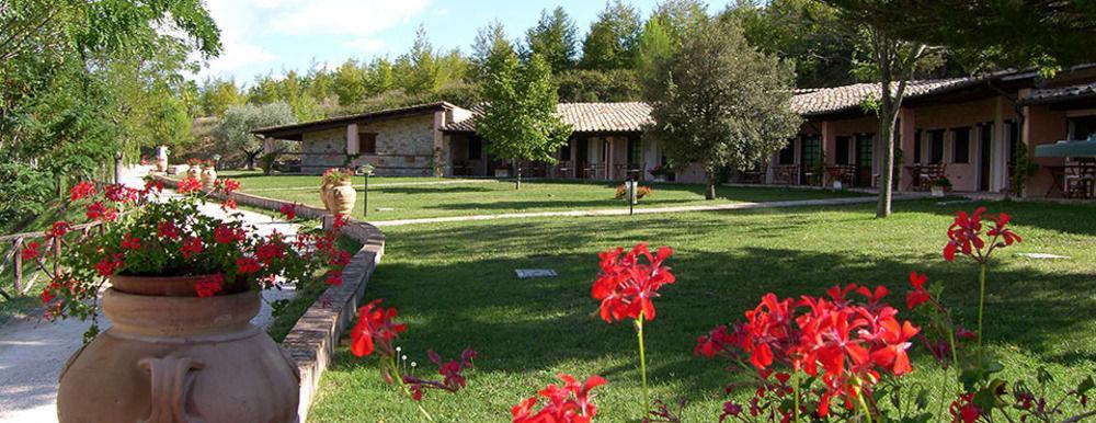 Il Poggio Dei Pettirossi Hotel Bevagna Exterior foto