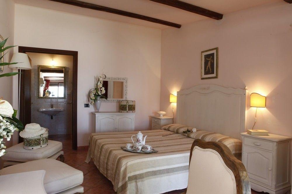 Il Poggio Dei Pettirossi Hotel Bevagna Exterior foto