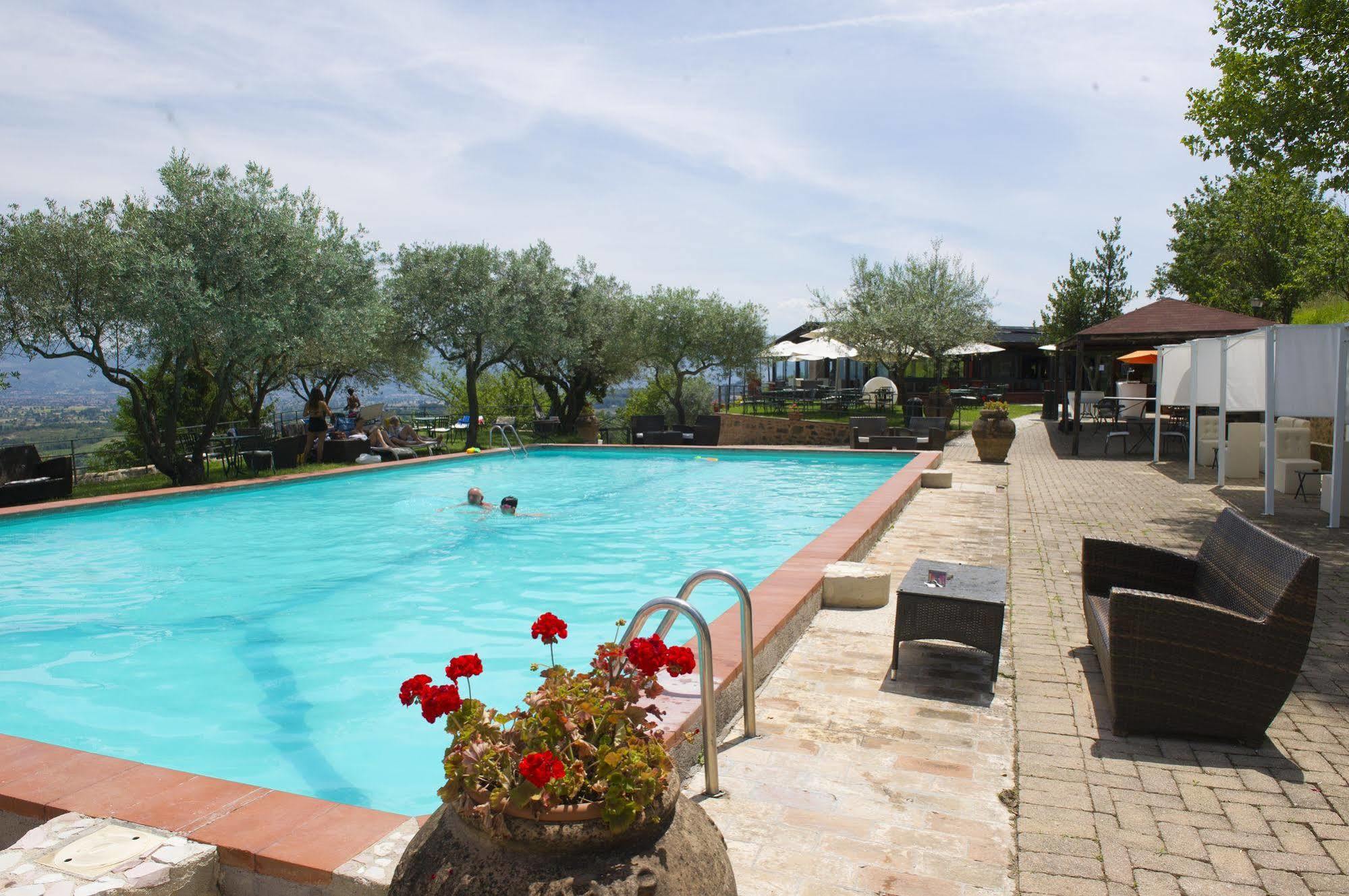 Il Poggio Dei Pettirossi Hotel Bevagna Exterior foto